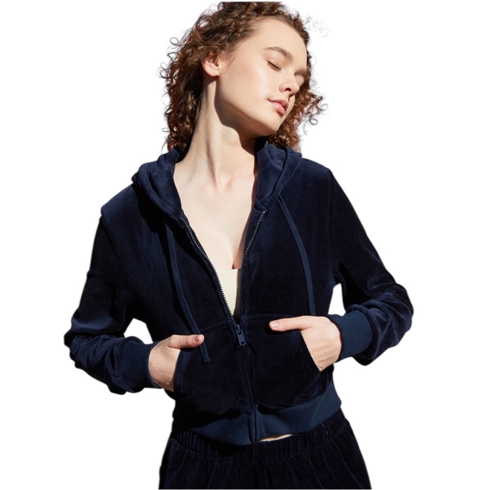 JOHN GALT / BRANDY MELVILLE Velour Full Zip Hoodie in Navy - New With Ta…